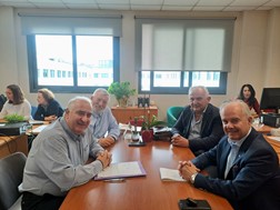 Προτεραιότητα στα σχολεία - Συνάντηση Μανώλη - Παπαδομαρκάκη